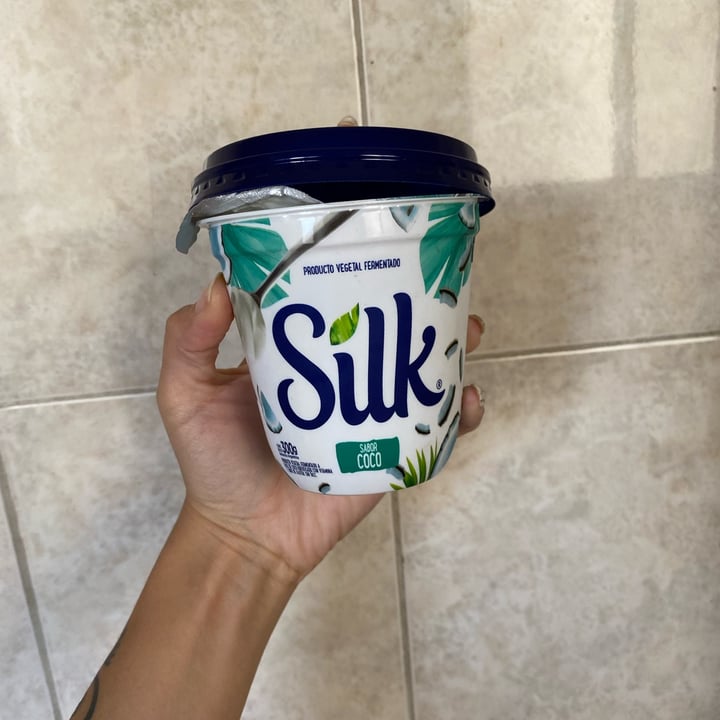 photo of Silk yogurt Silk sabor coco shared by @marynasalas on  14 Jan 2023 - review