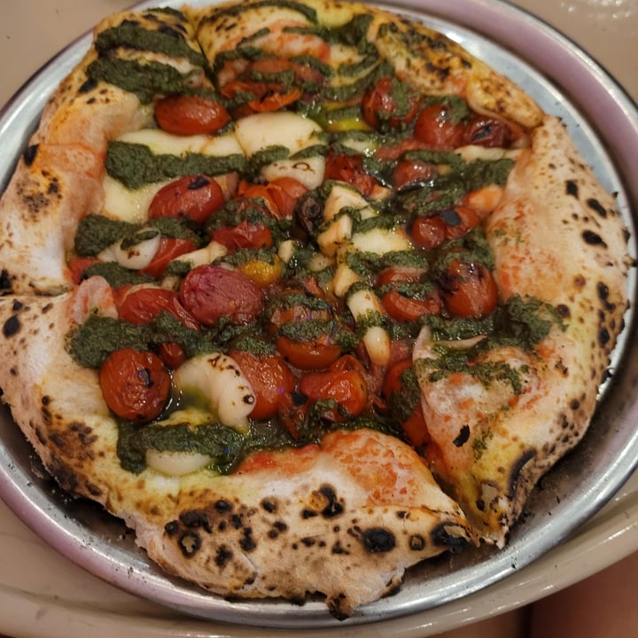 photo of Napo Pizza Pizza Napo Con Queso De Almendras shared by @luulicastro on  13 Jan 2023 - review