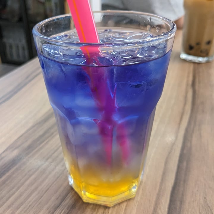 photo of Soul Kind Cafe Butterfly Pea Tea with Pearl shared by @akanksha-r on  30 Dec 2022 - review