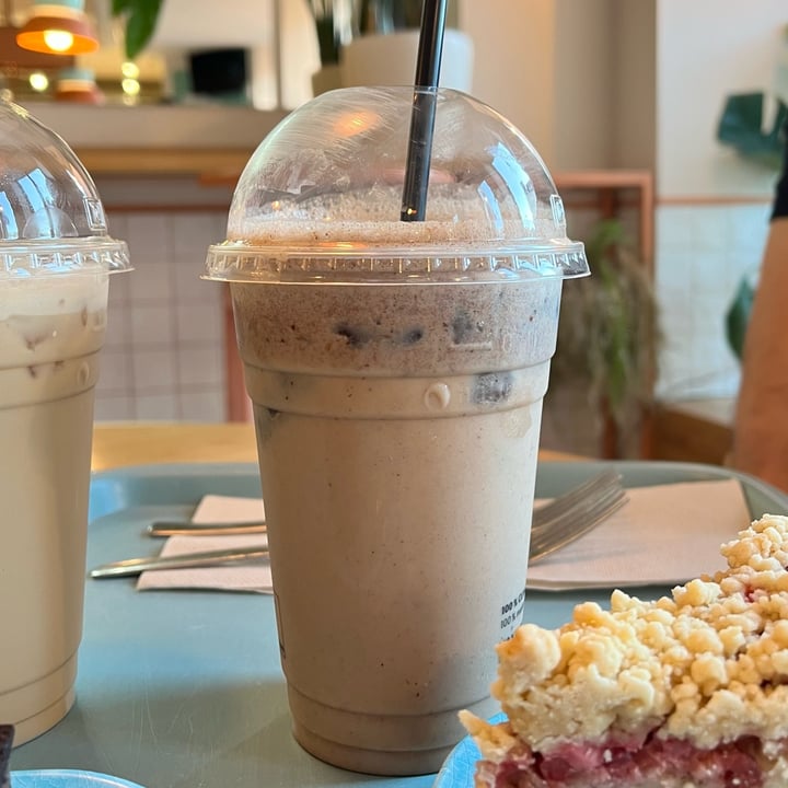 photo of Tolstoy - Plant-Based Eatery Cocoa Iced Latte shared by @ademarsi on  11 Aug 2023 - review