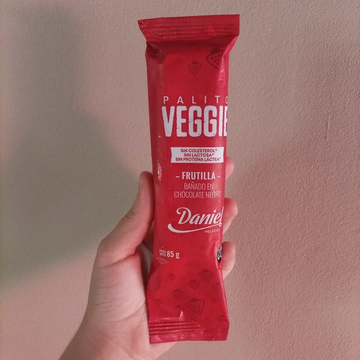 photo of Helados Daniel Palito Veggie De Frambuesa shared by @julisvegan on  25 Feb 2023 - review