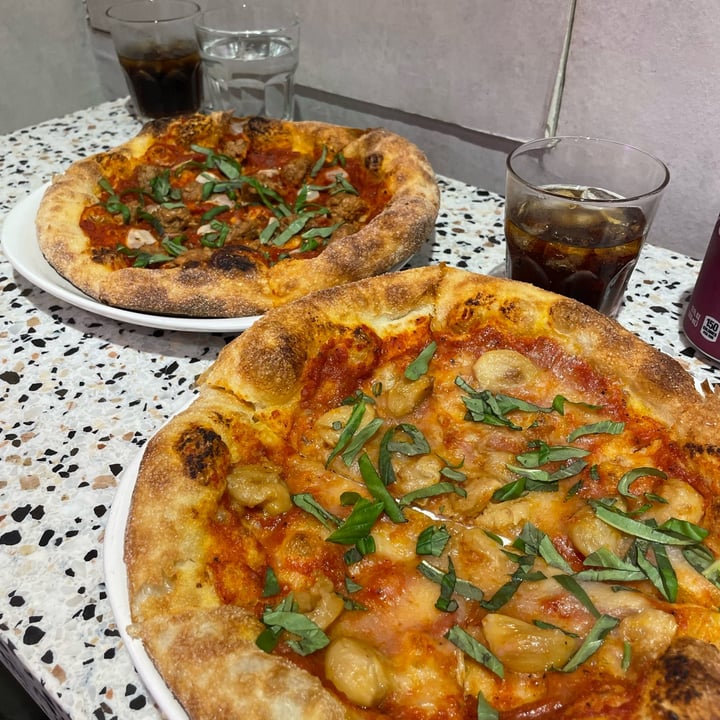photo of Crosta Pizzeria Basic Bitch shared by @gaylenerva on  01 Feb 2023 - review