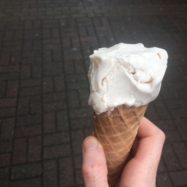 photo of Becca's Ice Cream Parlour Cinnamon Ice Cream shared by @saera on  07 Aug 2023 - review
