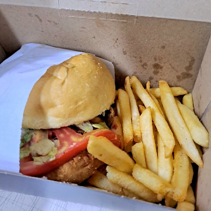 photo of VEGAN FOX Saved Chicken Fresh shared by @yanyna on  02 Mar 2023 - review