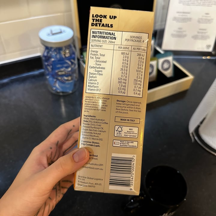 photo of dirty clean food coffee oat milk shared by @dafnelately on  22 Apr 2023 - review
