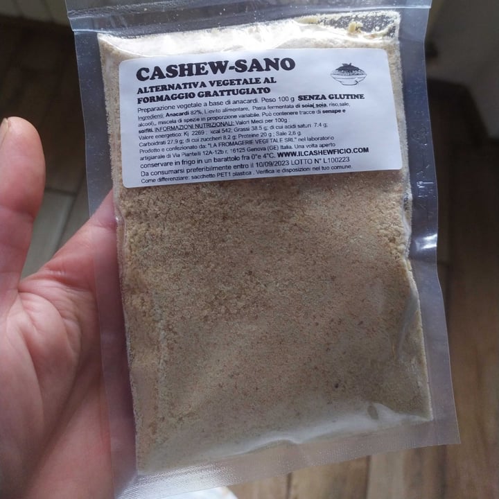 photo of Il CashewFicio Alternativ a vegetale al Formaggio Grattugiato shared by @laraelena1984 on  07 Apr 2023 - review