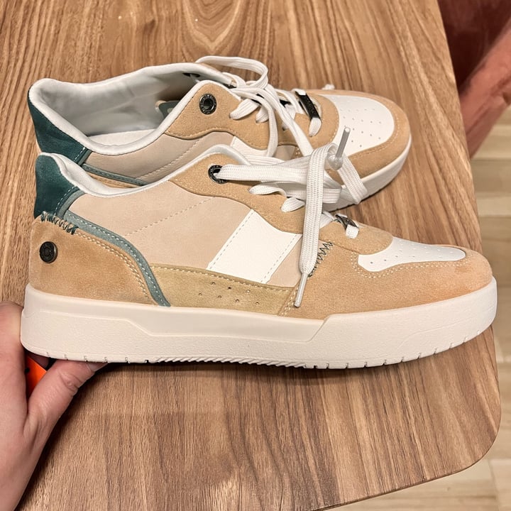 photo of Refresh Sneakers shared by @melyv on  23 Mar 2023 - review