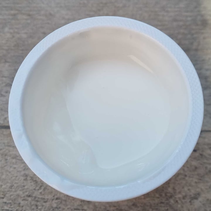 photo of Granarolo Yogurt Di Cocco Bianco Dolce shared by @darkessa on  13 Jul 2023 - review