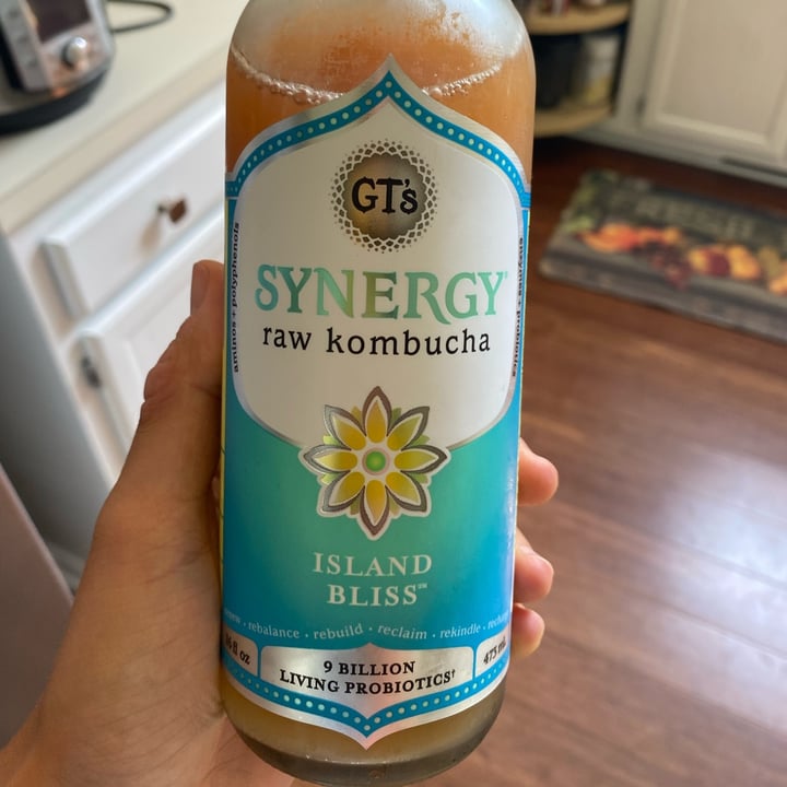 photo of GT’s Living Foods Island Bliss Kombucha shared by @lilyamcake on  12 May 2023 - review