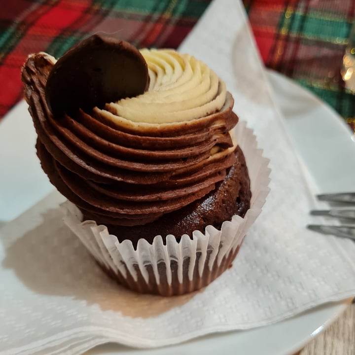 photo of The Cookie Factory Vegan Cupcake shared by @kava-i-trava on  18 Jan 2023 - review