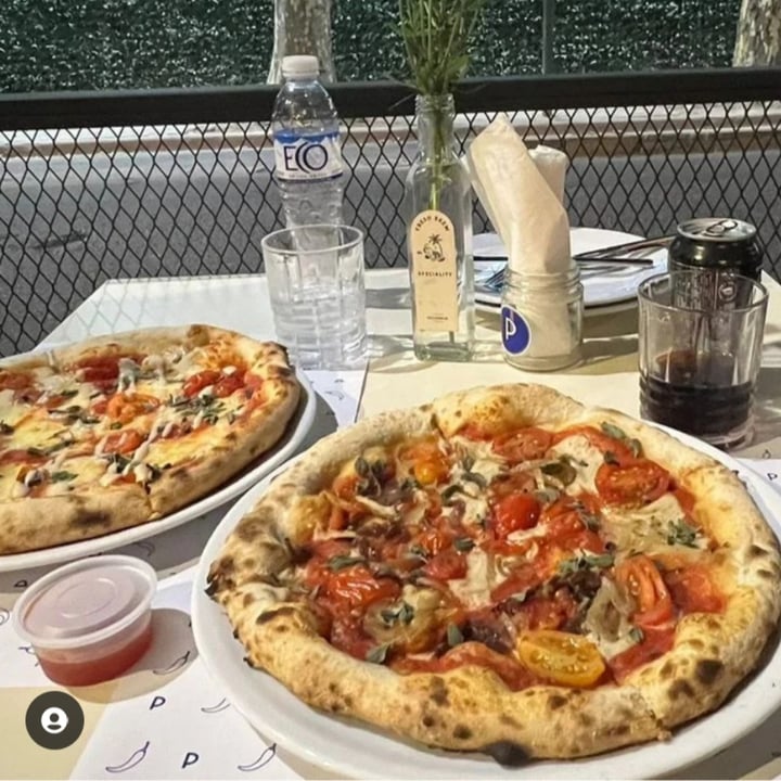 photo of Piccantino Pizza vegana shared by @pasteleleriaveganaaf on  28 May 2023 - review