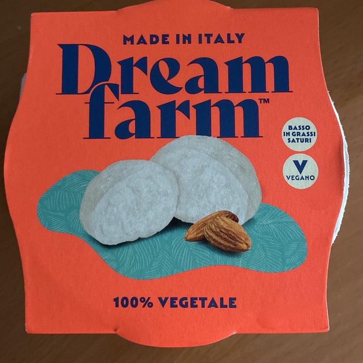 photo of Dreamfarm Alternativa vegetale alla mozzarella shared by @avittor on  08 Jul 2023 - review