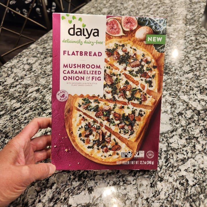 photo of Daiya Flatbread Mushroom Caramelized Onion & Fig shared by @ambularfortheanimals on  17 Jan 2023 - review