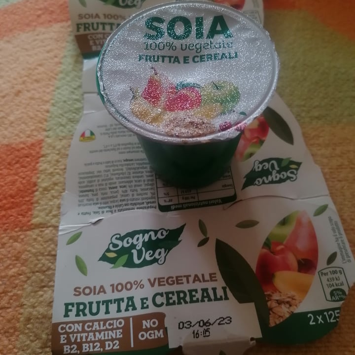 photo of Sogno veg Yogurt frutta e cereali shared by @asiagaleotti on  19 May 2023 - review