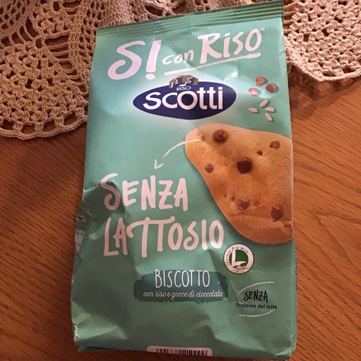 photo of Riso Scotti biscotti con gocce di cioccolato shared by @laurazannoni on  15 Feb 2023 - review