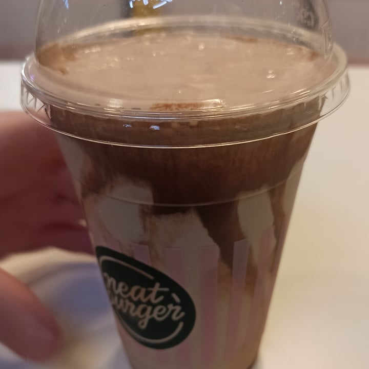 photo of Neat Burger Camden Chocolate shake shared by @frenchveganfoodie on  06 May 2023 - review