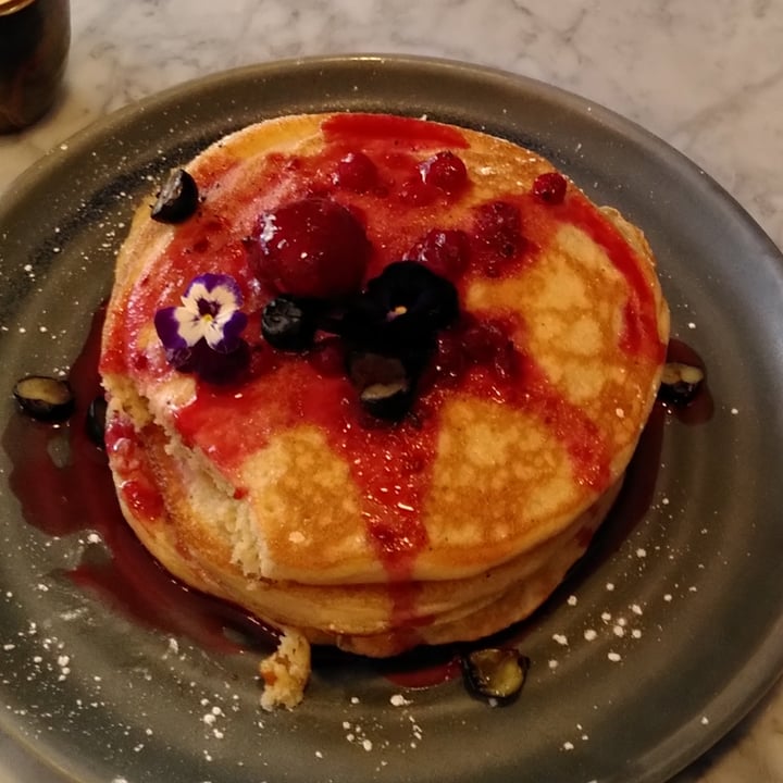 photo of Mildreds Soho Forest Berry Pancakes shared by @youri on  04 Apr 2023 - review
