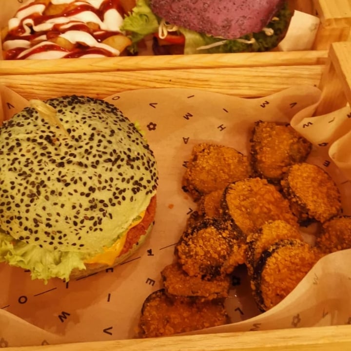 photo of Flower Burger Flower Burger shared by @anna1998 on  09 Feb 2023 - review