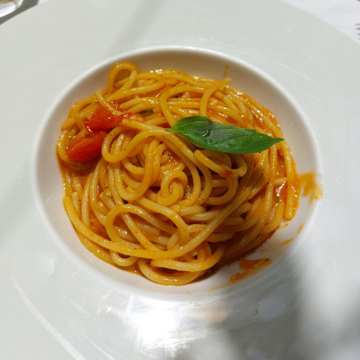 photo of Ristorante le torri Spaghetti Al Sugo Di Datterini shared by @francescabenitez on  31 May 2023 - review