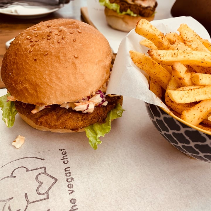 photo of The Vegan Chef Umhlanga Crispy Zingy Burger shared by @annika-m on  02 May 2023 - review