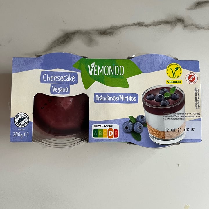 photo of Vemondo cheesecake vegano de arándanos shared by @beginveganbegun on  03 Aug 2023 - review
