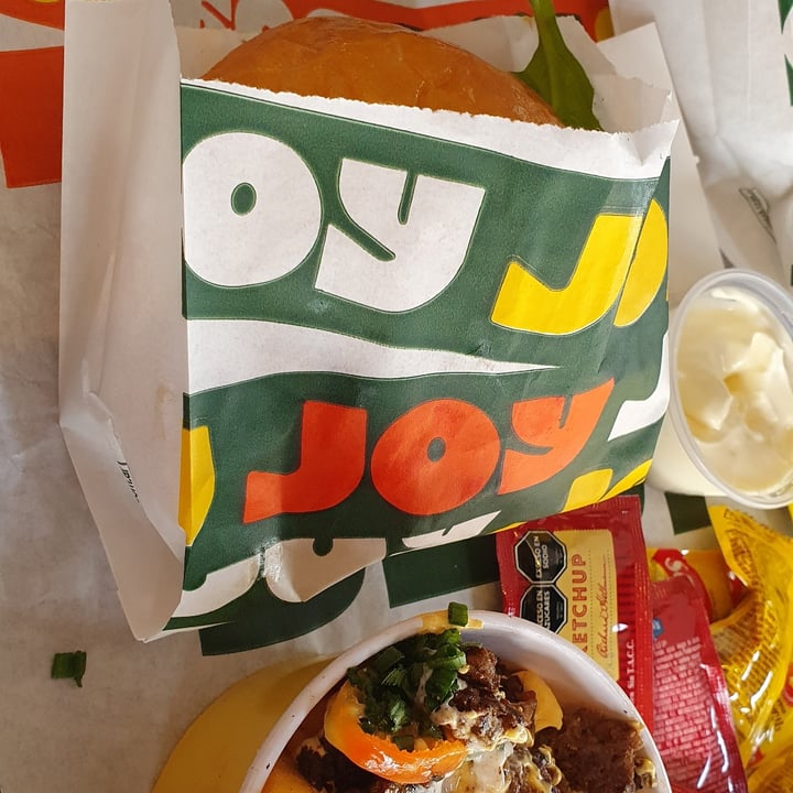 photo of JOY burgers PineAppleExpress shared by @amoronada on  30 May 2023 - review