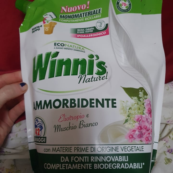 photo of Winni's Ammorbidente Eliotropio e Muschio Bianco shared by @tomma97 on  30 Jan 2023 - review