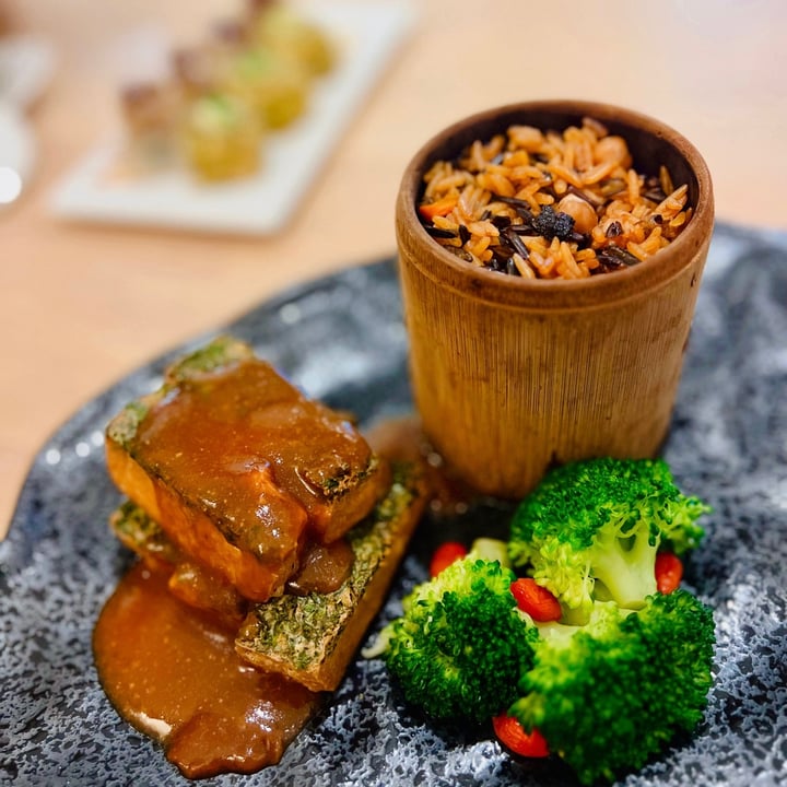photo of elemen Classic @ Great World Kale Tofu With Wild Rice shared by @consciouscookieee on  26 Feb 2023 - review