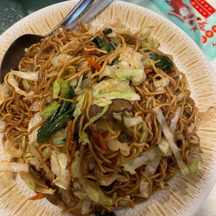 photo of Supreme Vege Pte Ltd 善心缘 stir fried noodles shared by @veganhubby on  08 Feb 2023 - review