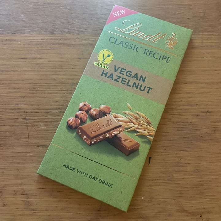 photo of Lindt Classic Recipe Vegan Hazelnut (Receta Original Avellanas) shared by @olivejuice on  29 Dec 2022 - review