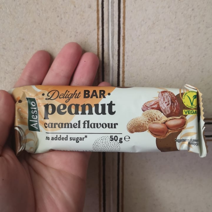 photo of Alesto Delight bar - Peanut with caramel flavor shared by @aleveganfoodlover on  05 Aug 2023 - review