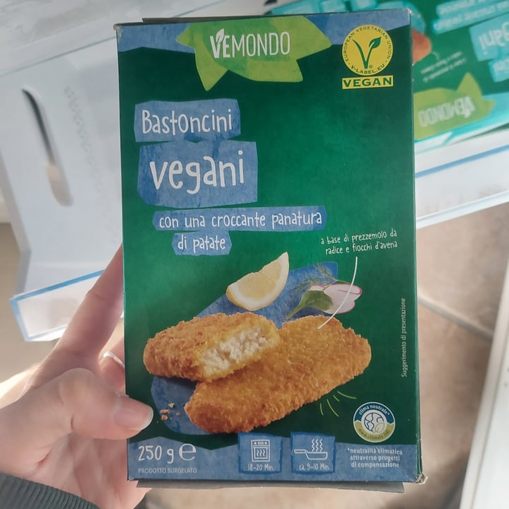 photo of Vemondo bastoncini vegani con panatura piante aromatiche shared by @tilde01 on  23 Mar 2023 - review