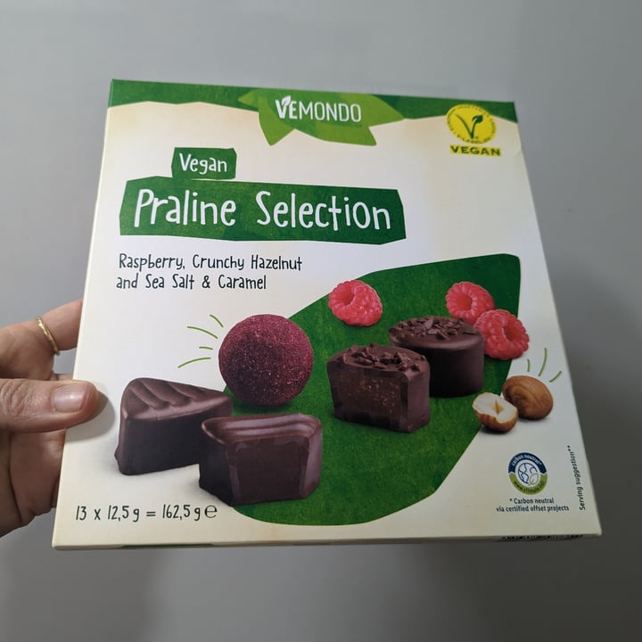 photo of Vemondo Vegan praline selection shared by @vanessaprats on  02 Mar 2023 - review