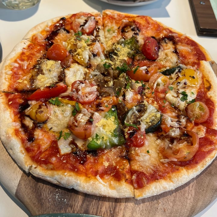 photo of Green Common Singapore Vege Lovers Pizza shared by @mich2lh on  21 Jan 2023 - review