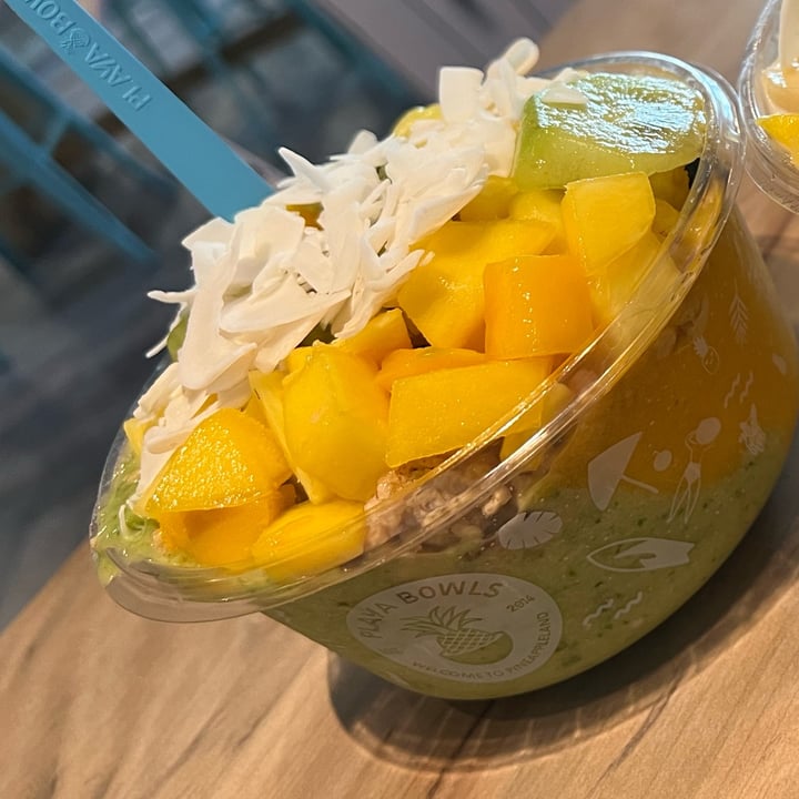 photo of Playa Bowls Build Your Own Green/Mango Base shared by @kpaw on  07 May 2023 - review