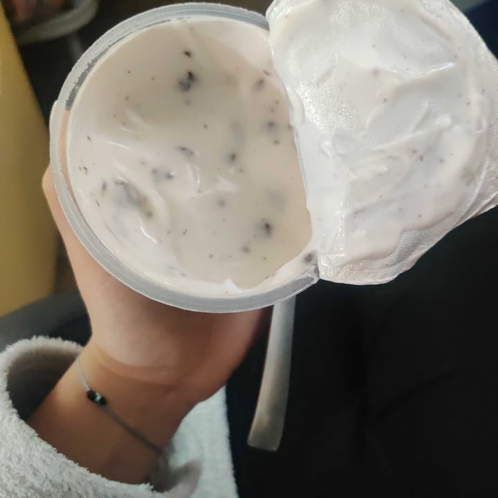 photo of Alpro Absolutely Coconut Stracciatella shared by @fiorubino on  06 Feb 2023 - review