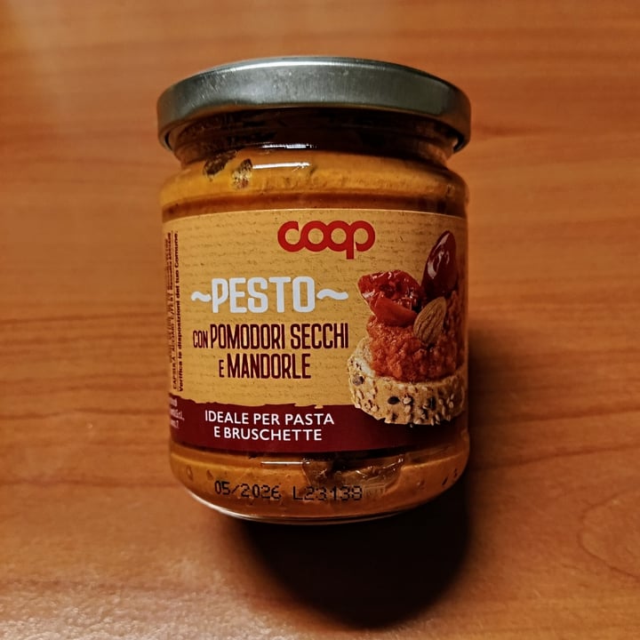 photo of Coop Pesto con pomodori secchi e mandorle shared by @lidiaaguilar on  02 Aug 2023 - review