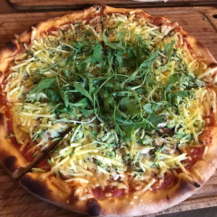 photo of Simela finest food Vegan Pizza shared by @philovegan on  16 Jul 2023 - review