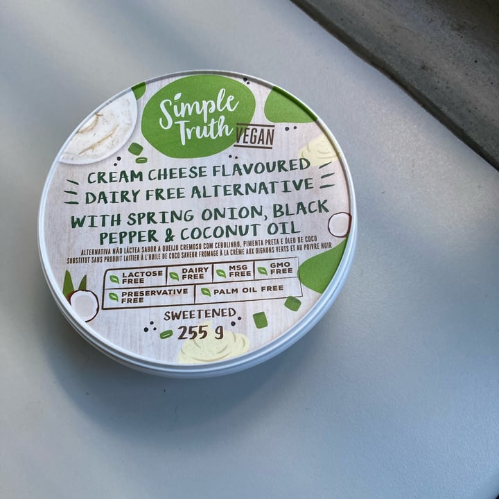 photo of Simple Truth Cream Cheese - Spring Onion, Black Pepper And Coconut Oil shared by @ctfloof on  14 May 2023 - review