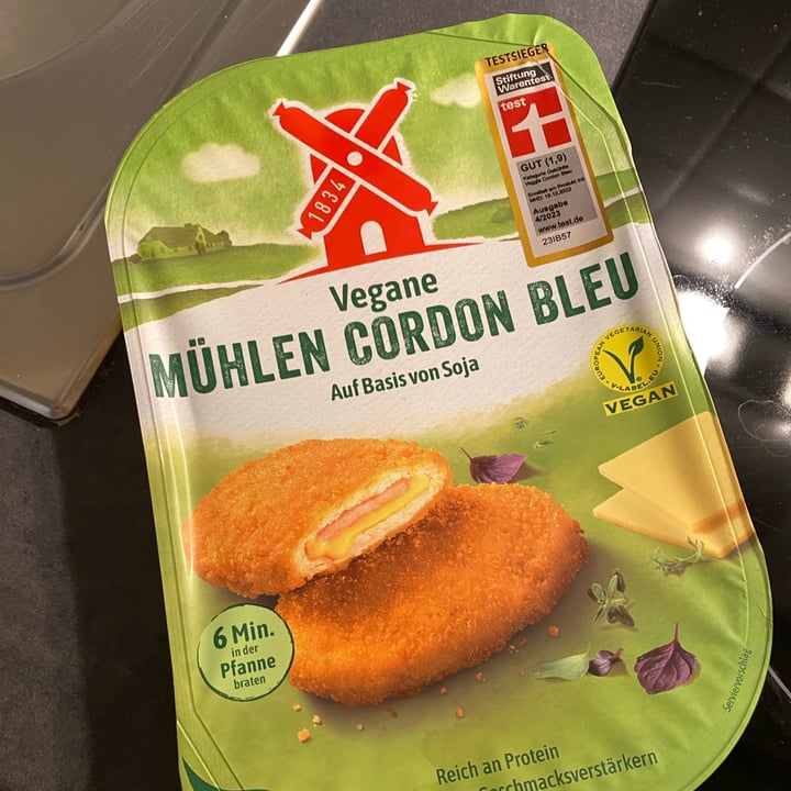 photo of vegane mühlen cordon bleu Vegane Mühlen Cordon Bleu shared by @calicanto on  13 Aug 2023 - review