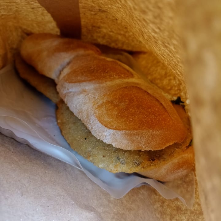photo of Veganius Sándwich de Milanesa de Seitán shared by @ericaterreros on  10 Mar 2023 - review