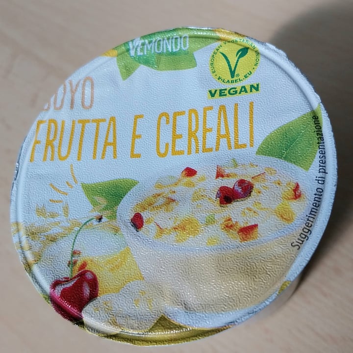 photo of Vemondo Yogurt cereali e frutta shared by @pupaveg on  13 May 2023 - review