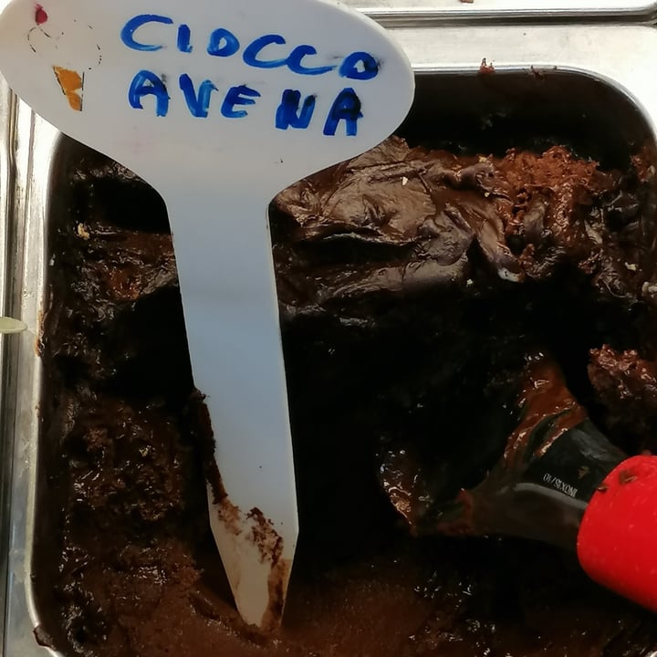 photo of Gelateria Job's Bordighera gelato vegan nocciola e avena più integrale shared by @marimammone on  15 May 2023 - review