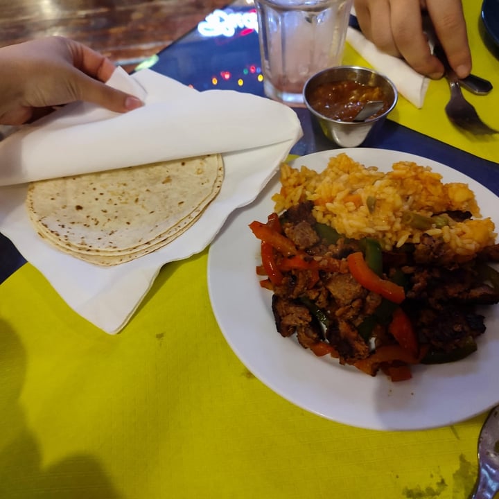 photo of La Cantina Mexicana Fajitas norteñas shared by @theandalusianqueer on  08 Jan 2023 - review