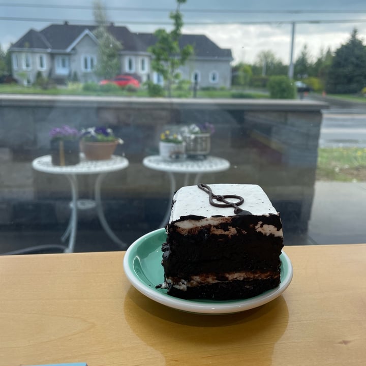 photo of Naturally Vero Chocolate Cake shared by @laurjc on  22 Jun 2023 - review