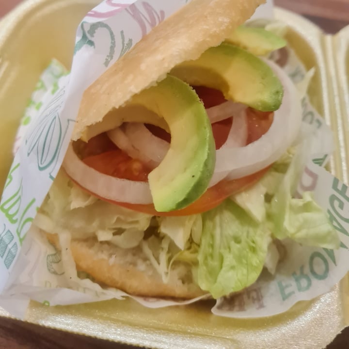 photo of Sabor Urbano arepa vegana shared by @vegjon on  16 Jan 2023 - review