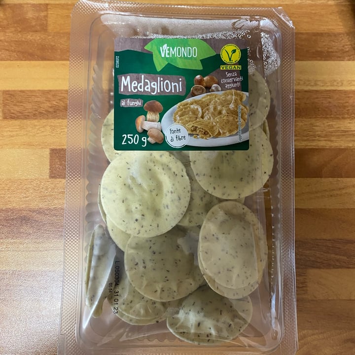 photo of Vemondo Medaglioni ai funghi shared by @mariaforesti on  09 Jan 2023 - review