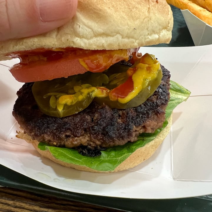 photo of Pure Vegan Cafe Americana Burger shared by @orangeash on  13 Feb 2023 - review