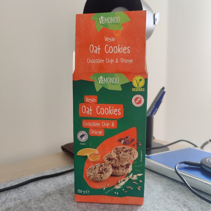 photo of Vemondo cookies choc chunks and orange shared by @lukasser on  17 May 2023 - review
