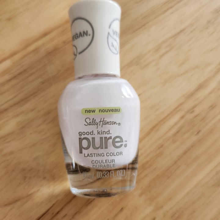 photo of Sally Hansen Good. Kind. Pure Nail Polish - White Tea shared by @verosfiction on  20 Feb 2023 - review